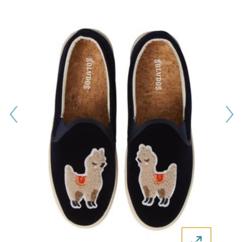 Soludos llama velvet snickers. 9.5 - great everyday casual shoe
